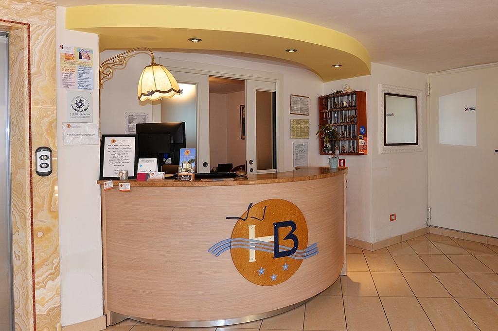 Hotel Bamar 皮纳雷拉 外观 照片