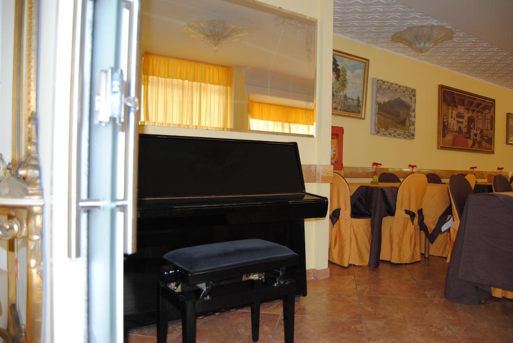 Hotel Bamar 皮纳雷拉 外观 照片